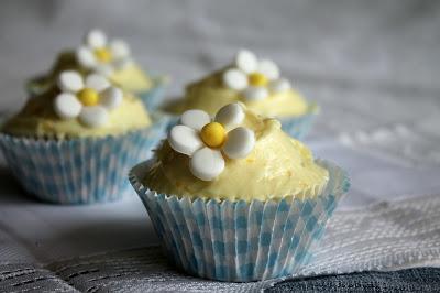 Cupcakes de vainilla y buttercream de limón - Cakes a medida Cupcakes_vainilla_buttercream_limón