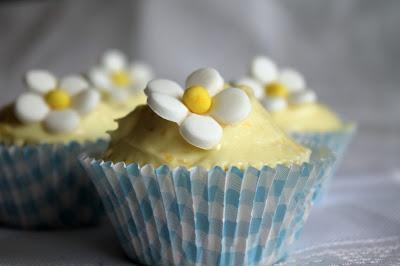 Cupcakes de vainilla y buttercream de limón - Cakes a medida Cupcakes_vainilla_buttercream_limón