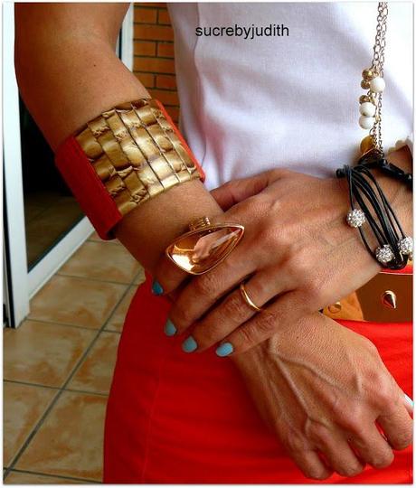 A BASIC LOOK A BASIC LOOK