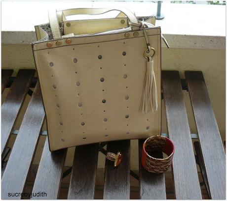 A BASIC LOOK A BASIC LOOK