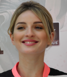 MARÍA VALVERDE ...EXCELENTE !!!