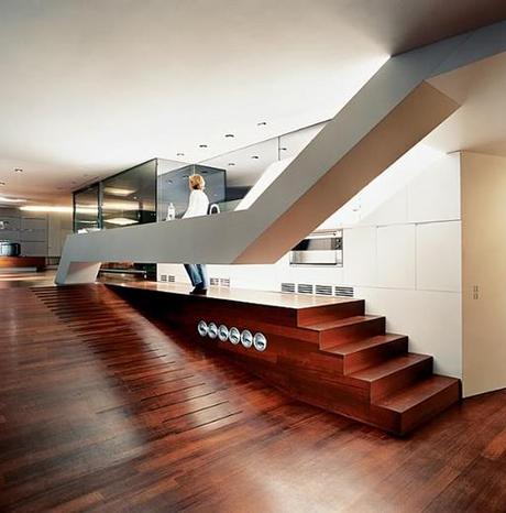 HOUSE RAY 1, DE DELUGAN MEISSL