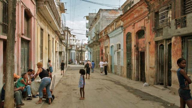 Parte de la Habana Vieja no bendecida por la restauración.