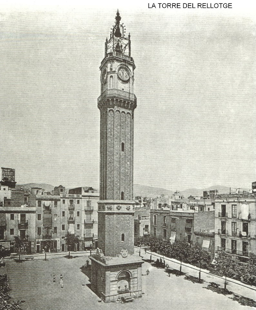 BARCELONA...PASEO POR EL BARRIO DE GRÀCIA... LOS CINES, QUE YA NO EXISTEN Y...Las obras ilegales y los sobreáticos en Gràcia... 9-05-2013...