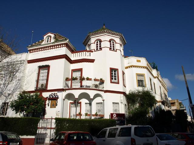 Retablo de la Virgen de la Cinta.