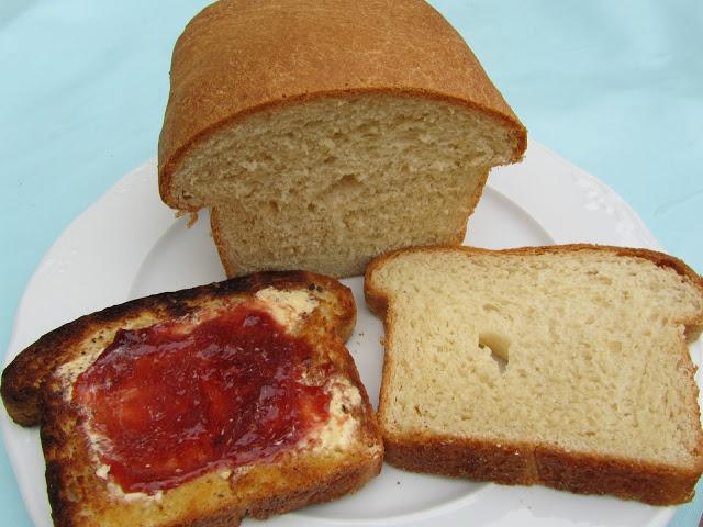 Pan de leche de almendras