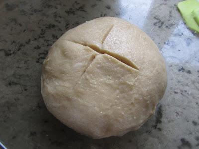 Pan de leche de almendras