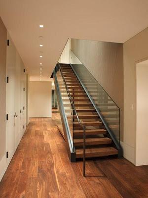 Escaleras en Interiores Minimalistas