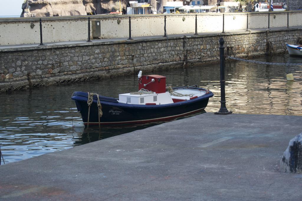 Welcome to Santorini photo DSC_0074_zpscf2d9b7e.jpg