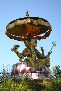 Día 32: Caminando desde Nagarkot a Changu Narayan. Bhaktapur.