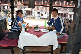 Día 32: Caminando desde Nagarkot a Changu Narayan. Bhaktapur.