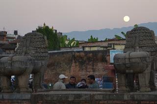 Día 32: Caminando desde Nagarkot a Changu Narayan. Bhaktapur.