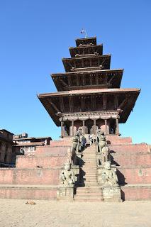 Día 32: Caminando desde Nagarkot a Changu Narayan. Bhaktapur.