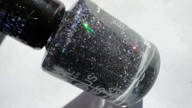 Metales preciosos en las uñas.