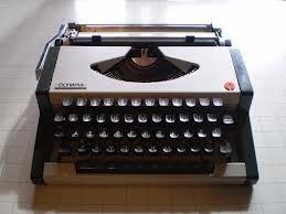 Una máquina de escribir parecida fue testigo de nuestra misión secreta.
