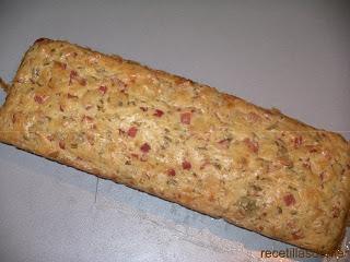 PASTEL DE JAMON, QUESO Y ACEITUNAS