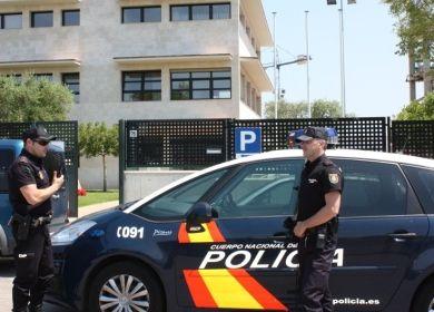 Una banda daba papeles a inmigrantes a cambio de dinero o favores sexuales