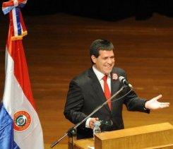 Cartes declara “guerra a la pobreza” al ser presidente de Paraguay