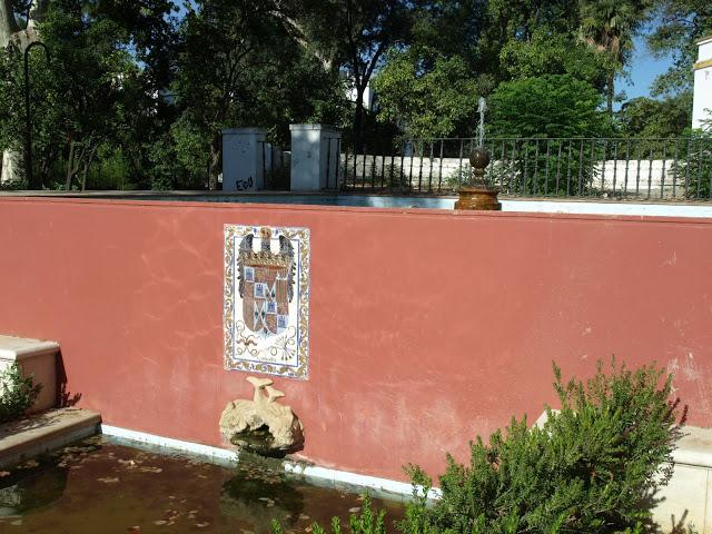 El estanque de los Jardines de las Delicias (2): la fuente.