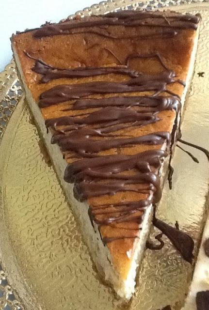 CHEESECAKE DE TURRÓN Y CHOCOLATE