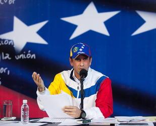 Capriles denuncia intento de golpe de Estado en su contra 