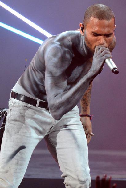 Dan ultimátum a Chris Brown para que retire graffitis de su casa