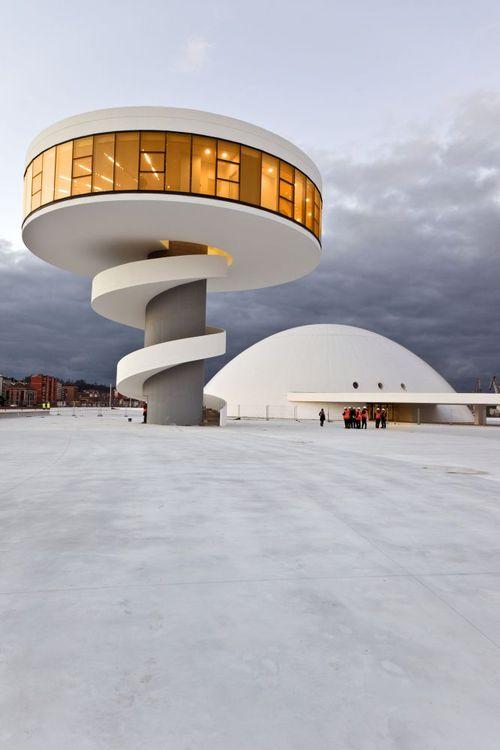 R.I.P. Oscar Niemeyer.
Photo: Niemeyer Center. Avilés, Spain.
