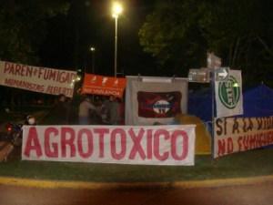 ALBERTI CONTRA LOS AGROTÓXICOS 9572_118808908313658_716857188_n-458x343