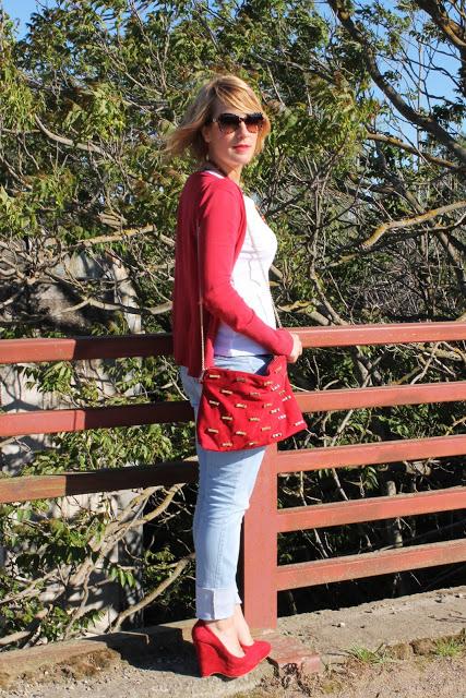 Simple outfit with jeans