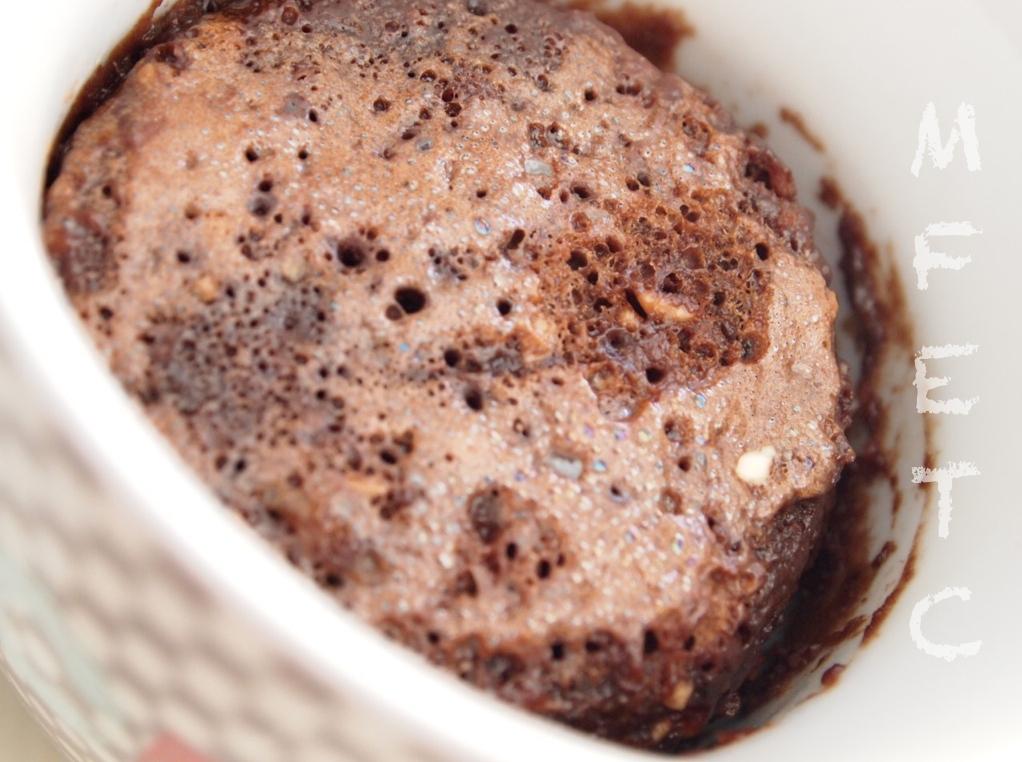 BROWNIE DE NOCILLA EN 4 MINUTOS