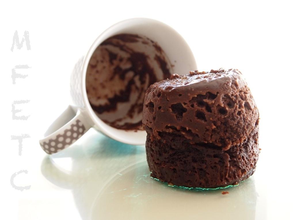 BROWNIE DE NOCILLA EN 4 MINUTOS