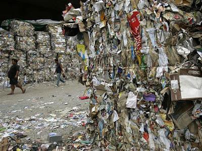 (652) LA BASURA AMENAZA CON TAPAR A HONG KONG