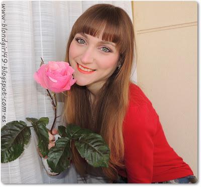 Look de maquillaje en tonos rosados