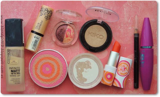 Look de maquillaje en tonos rosados