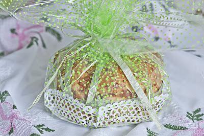 PAN DE AJO Y PARMESANO CON FORMA DE ANILLO