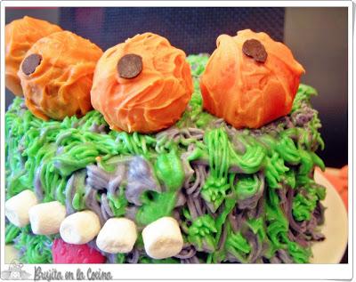 Tarta monstruosa para celebrar los 4 años de la Brujita