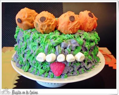 Tarta monstruosa para celebrar los 4 años de la Brujita