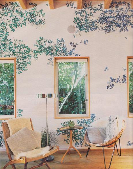 Hoy me gustan......flores en la pared.