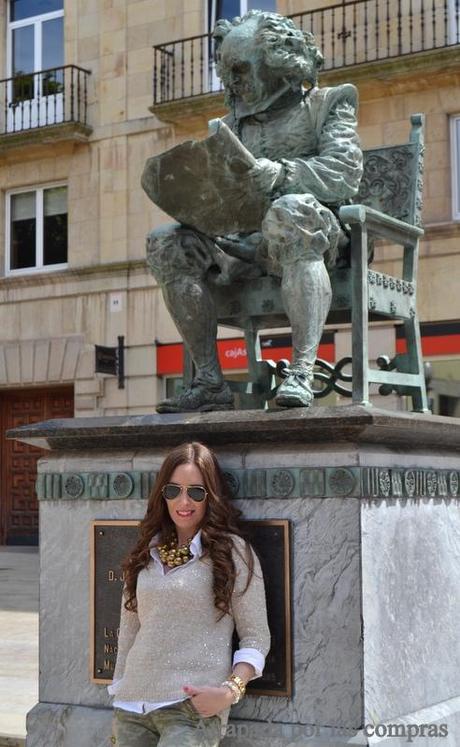 LOOK DE ENTRETIEMPO: PANTALON CAMUFLAJE Y CAMISA BLANCA