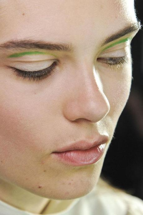 Five shocking colorful eyes seen on fashion shows