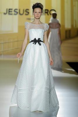 JESÚS PEIRÓ: COSTURAS 2014-Barcelona Bridal Week 2013-