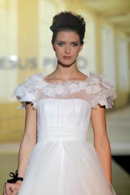JESÚS PEIRÓ: COSTURAS 2014-Barcelona Bridal Week 2013-