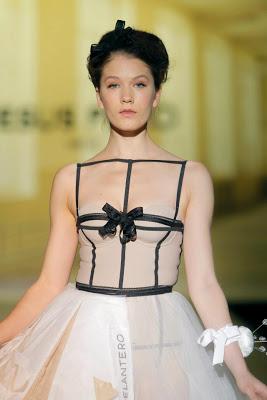 JESÚS PEIRÓ: COSTURAS 2014-Barcelona Bridal Week 2013-