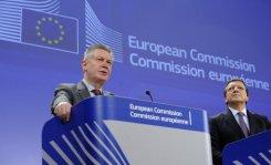 Karel de Gucht y el presidente de la Comisión Europea, Jose Manuel Durao Barroso, el pasado 13 de febrero en Bruselas.