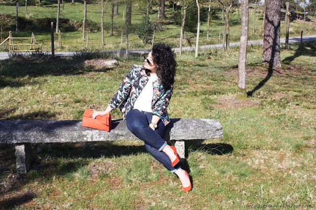 MI LOOK: CAZADORA ESTAMPADA ¡QUÉ VIVAN LAS FLORES!