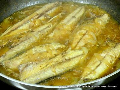 Caballas en escabeche