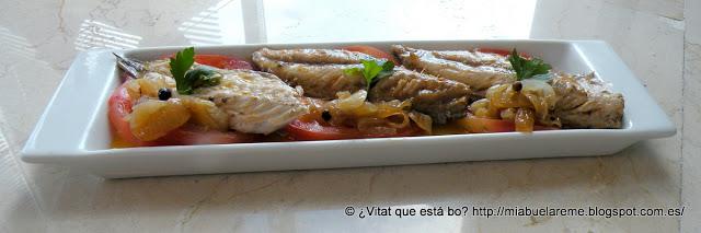 Caballas en escabeche