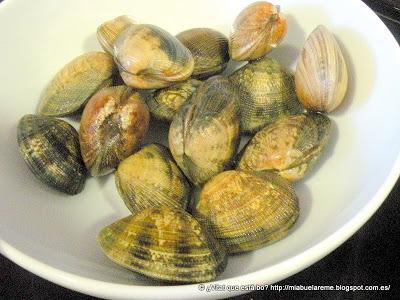 Tagliatelle con Almejas y Setas