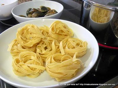 Tagliatelle con Almejas y Setas