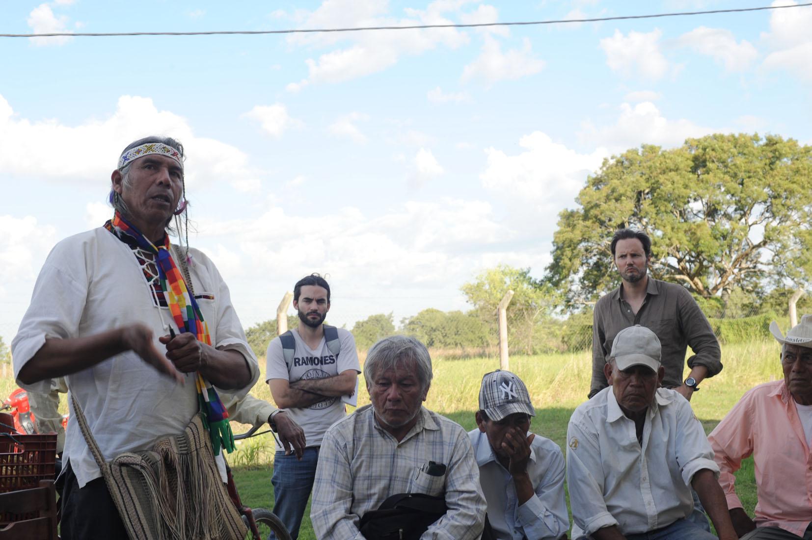 foto asamblea Qom. Cacique Fleiz Díaz